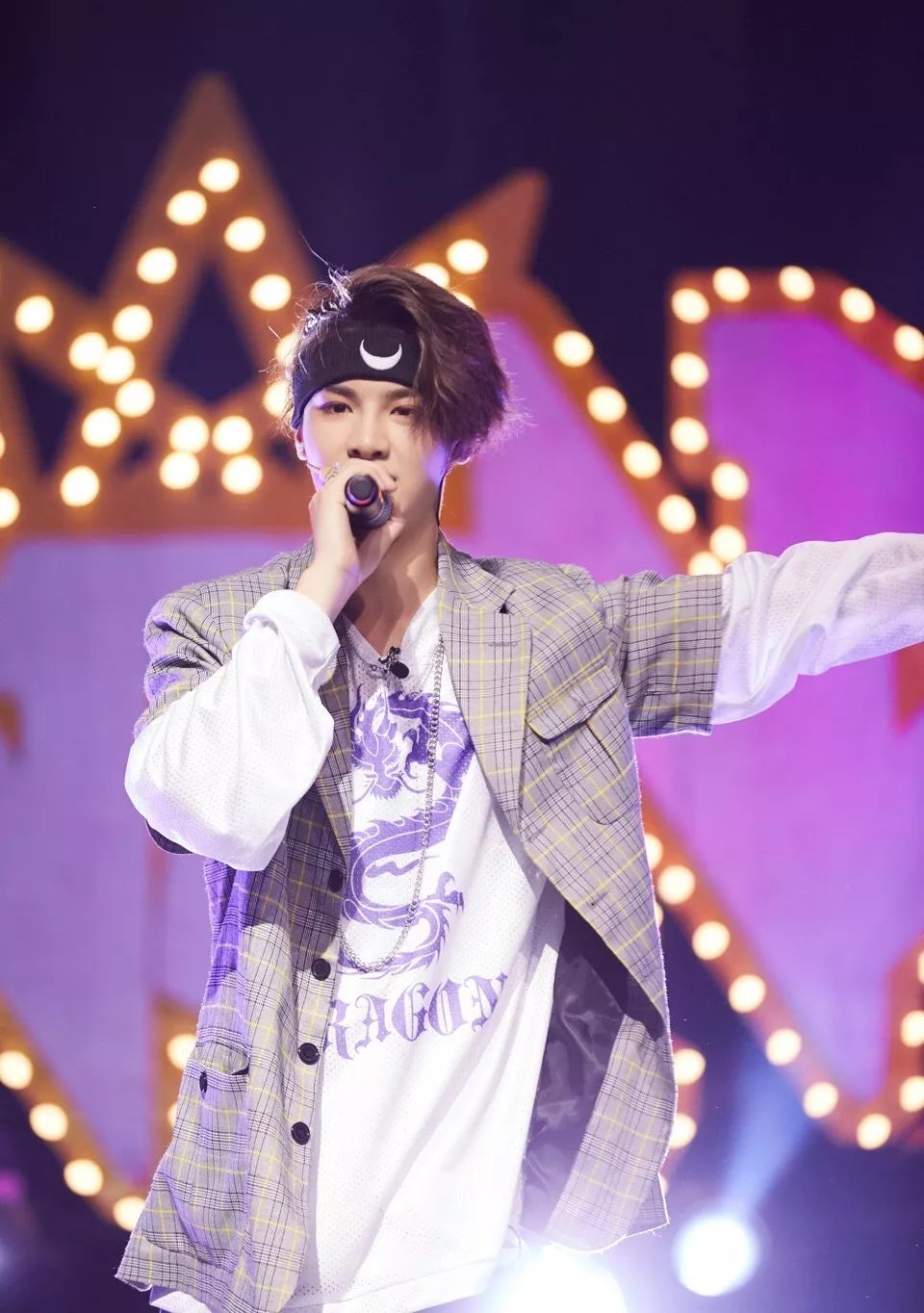 大侦探谭松韵 (谭松韵大侦探服装)