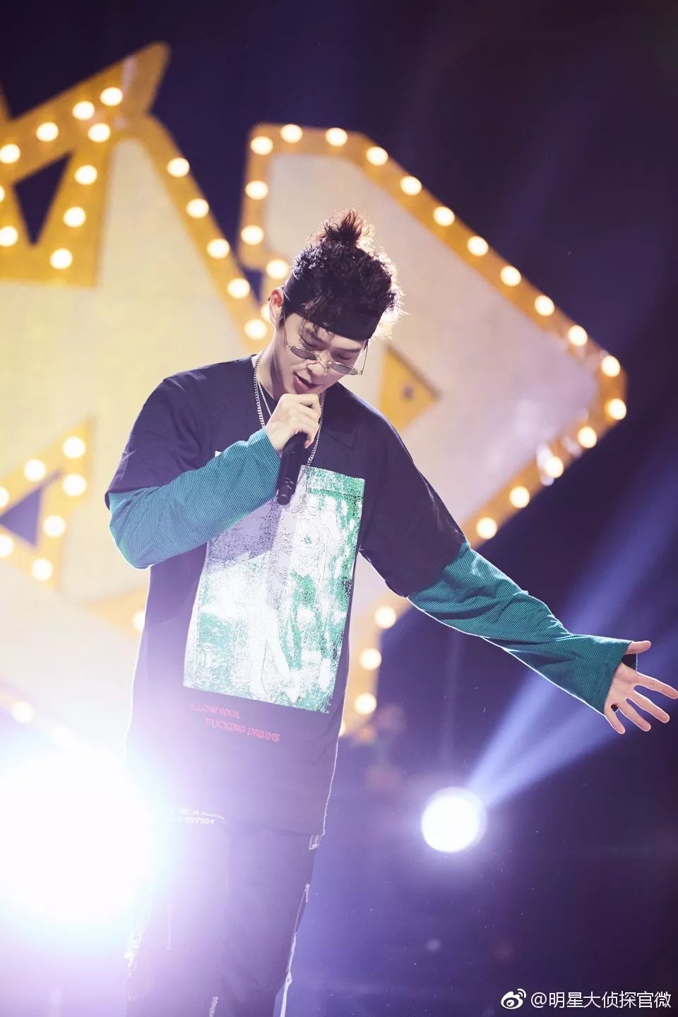 大侦探谭松韵 (谭松韵大侦探服装)