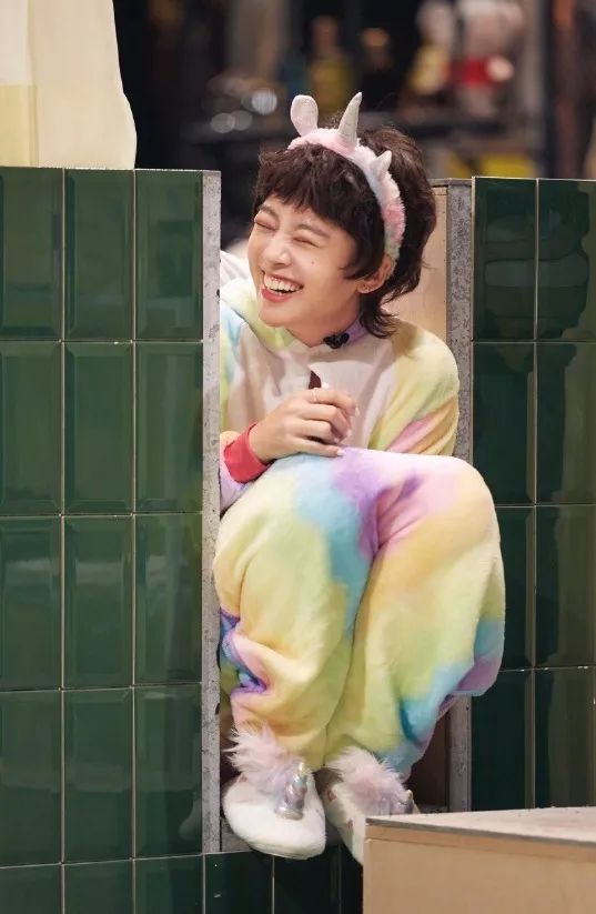 大侦探谭松韵 (谭松韵大侦探服装)