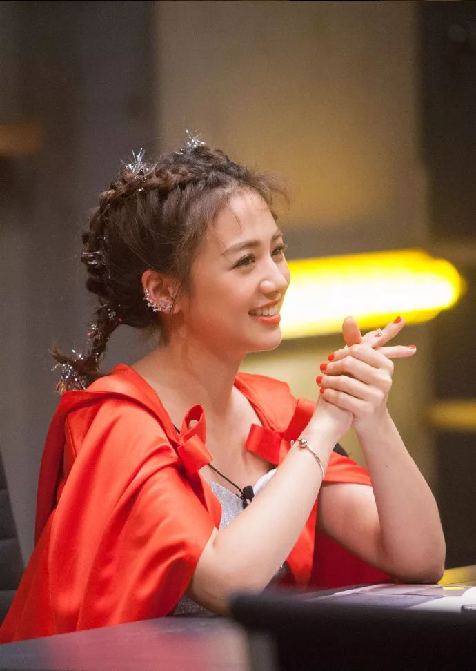 大侦探谭松韵 (谭松韵大侦探服装)