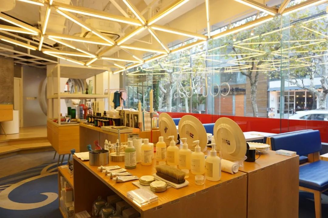 旅行/阅读/小众设计……逛逛这些能满足你精致生活幻想的美学概念店