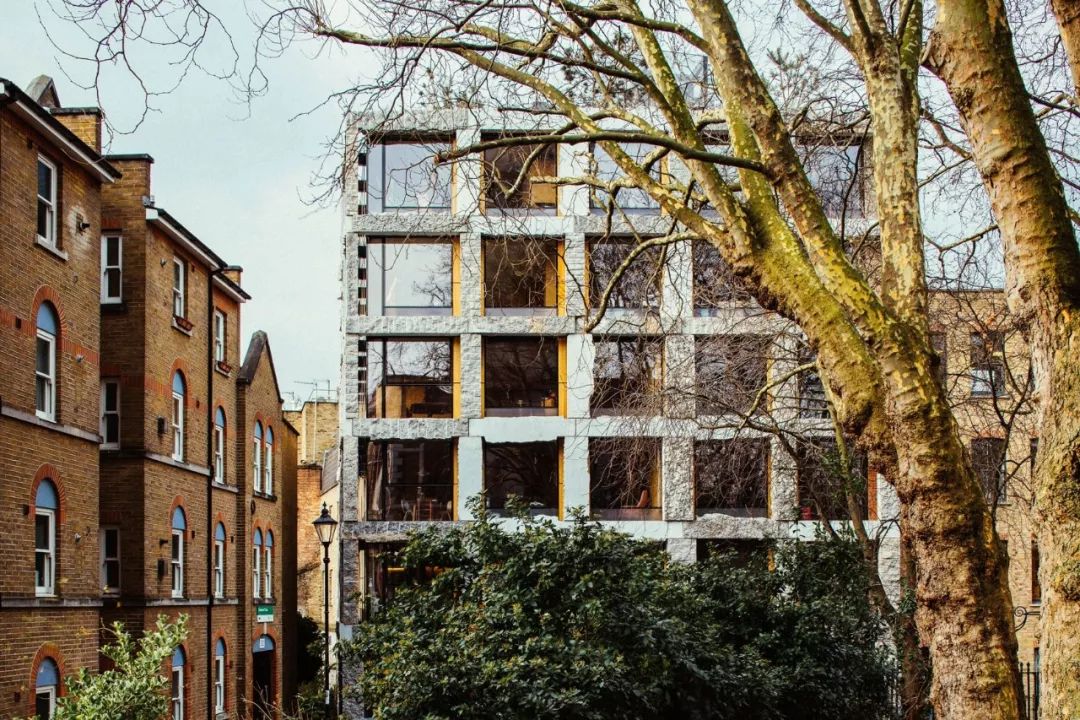 高端公寓烂尾楼,烂尾楼带来的惊喜