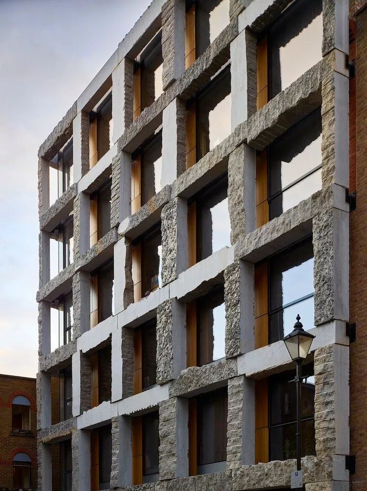 高端公寓烂尾楼,烂尾楼带来的惊喜