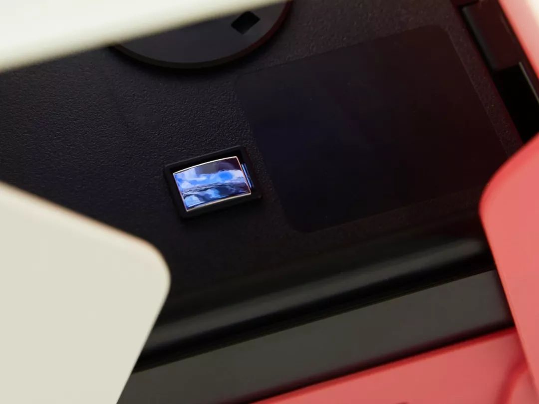 神奇的技术照片可以通过手机打印,老外手机扫码打印照片的机器