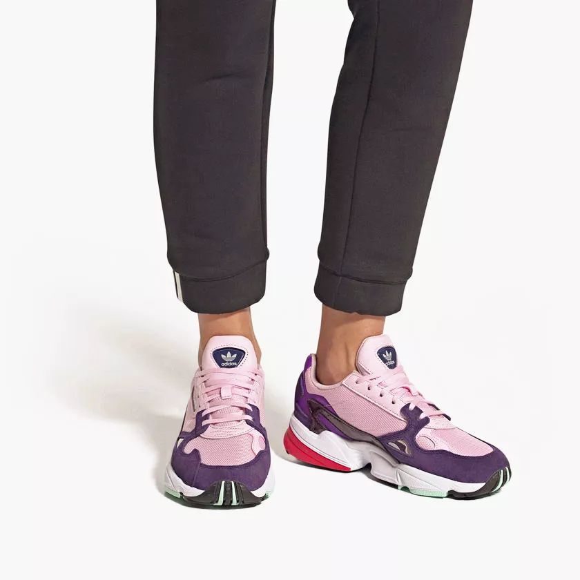 今年流行的小粉鞋,今年流行小粉鞋