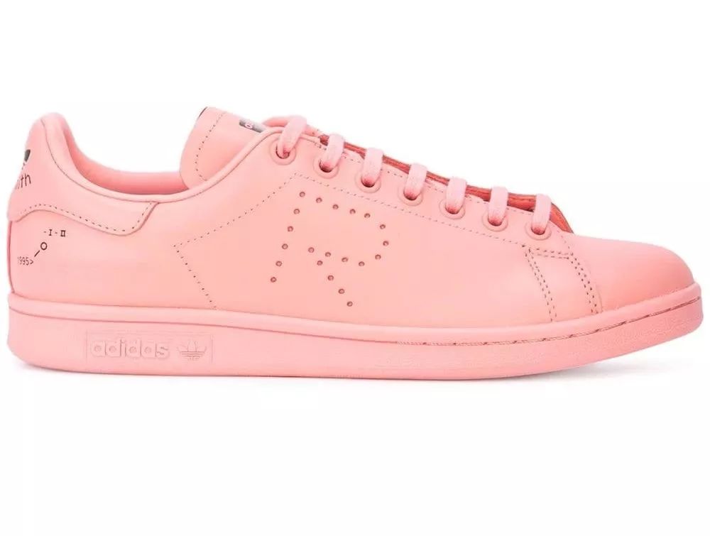 今年流行的小粉鞋,今年流行小粉鞋