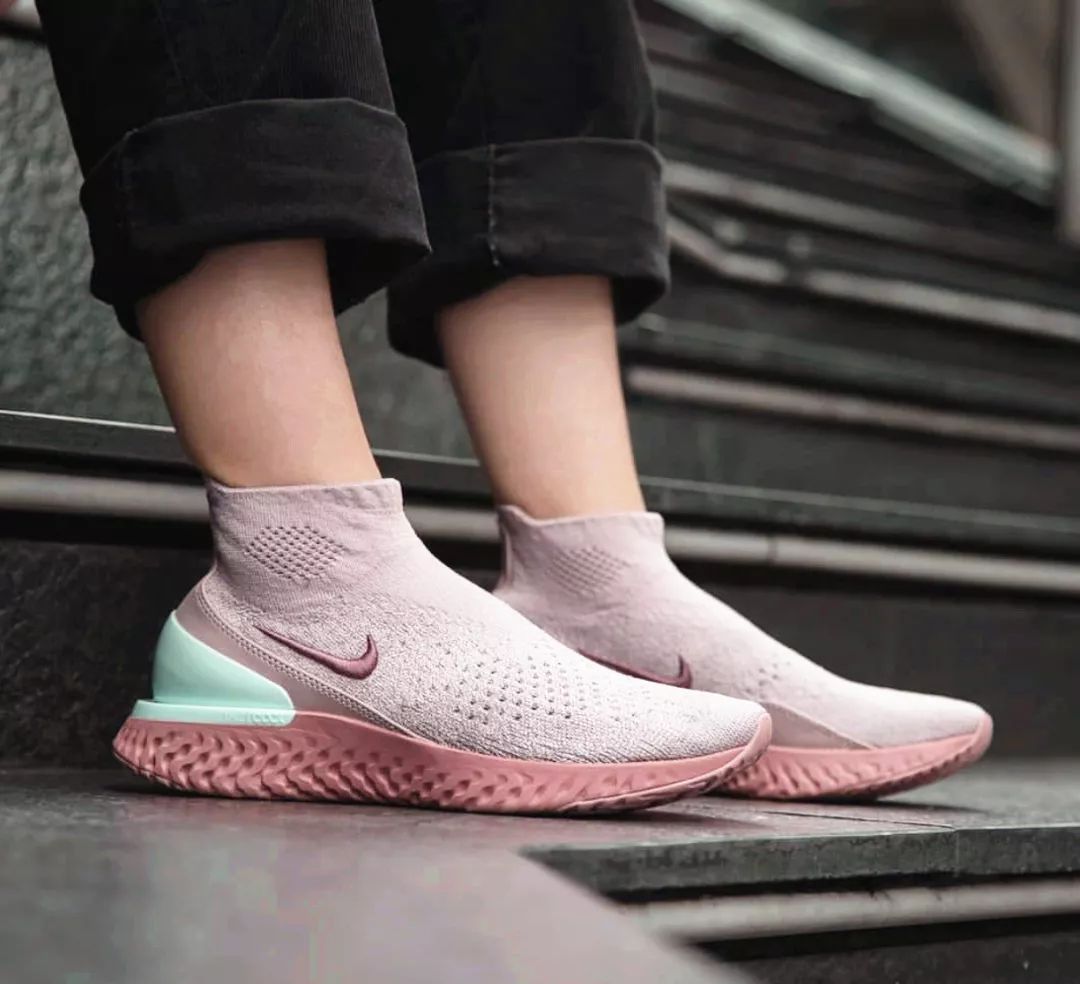 今年流行的小粉鞋,今年流行小粉鞋