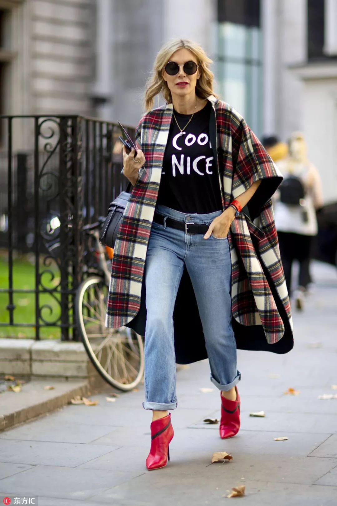 为什么棉服穿一段时间会变轻,一穿羽绒服就掉毛