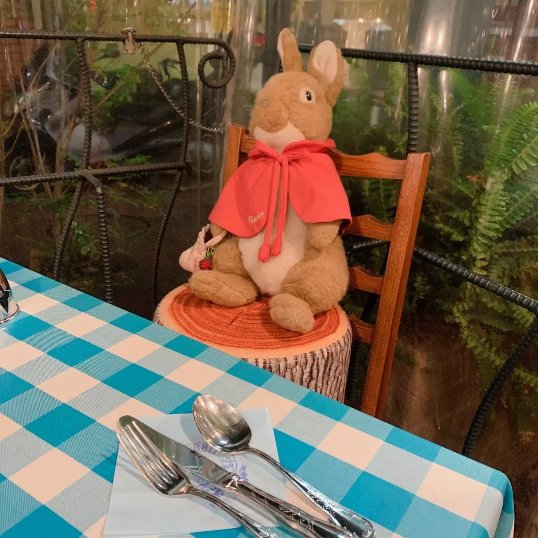 圣诞节出没的绿毛怪,圣诞节绿毛怪格林奇真人版