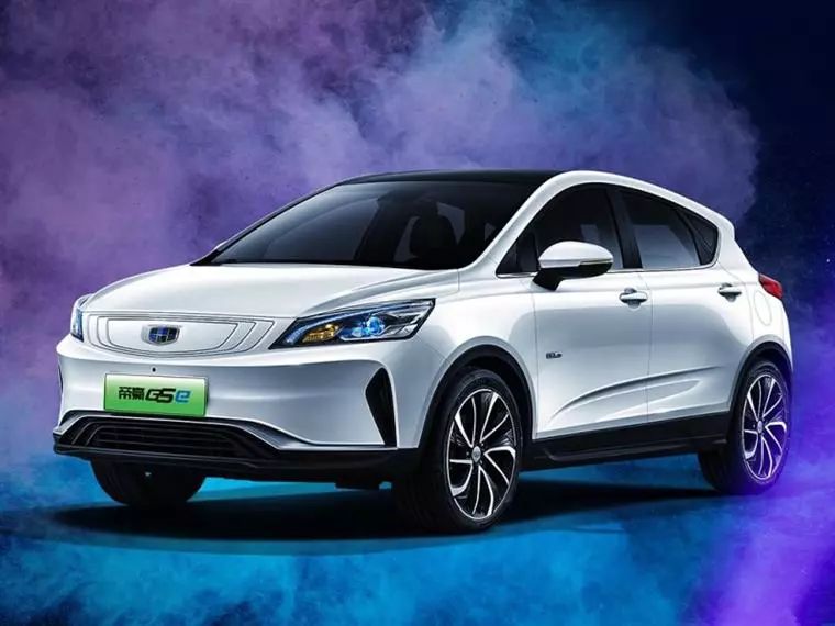 动力电池自然衰减,纯电动汽车电池衰减后哪些表现