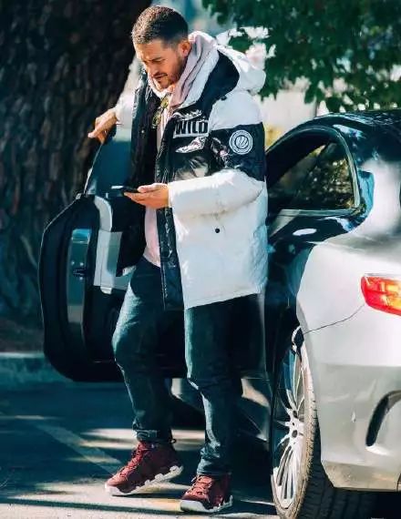 给自己买了一件波司登羽绒服,曾经帮助过我们的外国友人