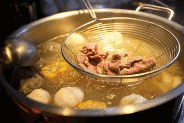 硬核开飞机,硬核爸爸开直升机进校科普