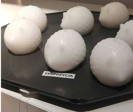 后有追兵前无去路,后有追兵围追堵截