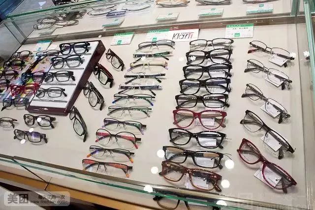 昆明眼镜批发城眼镜真的便宜吗,昆明安宁眼镜店配眼镜多少钱