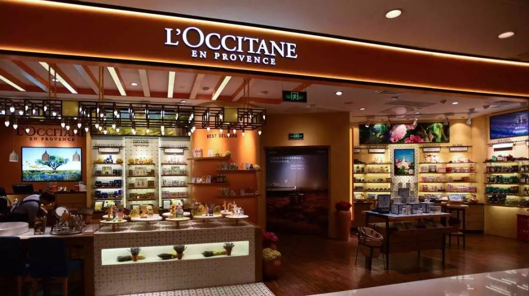 “暖心圣诞，有颜献礼”丨雅诗兰黛圣诞礼盒、Dior香水套装、DHC唇膏免费送！一场美妆风暴正在来袭！