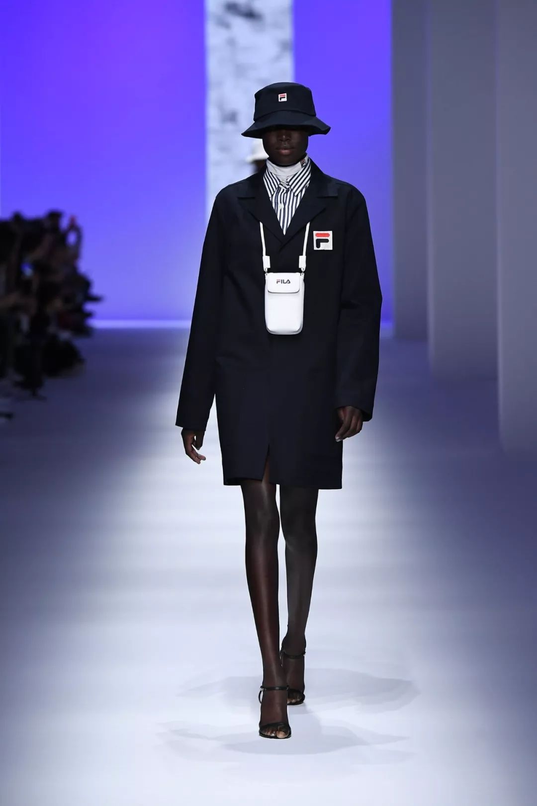 fila运动衣怎么搭配,fila高级时装