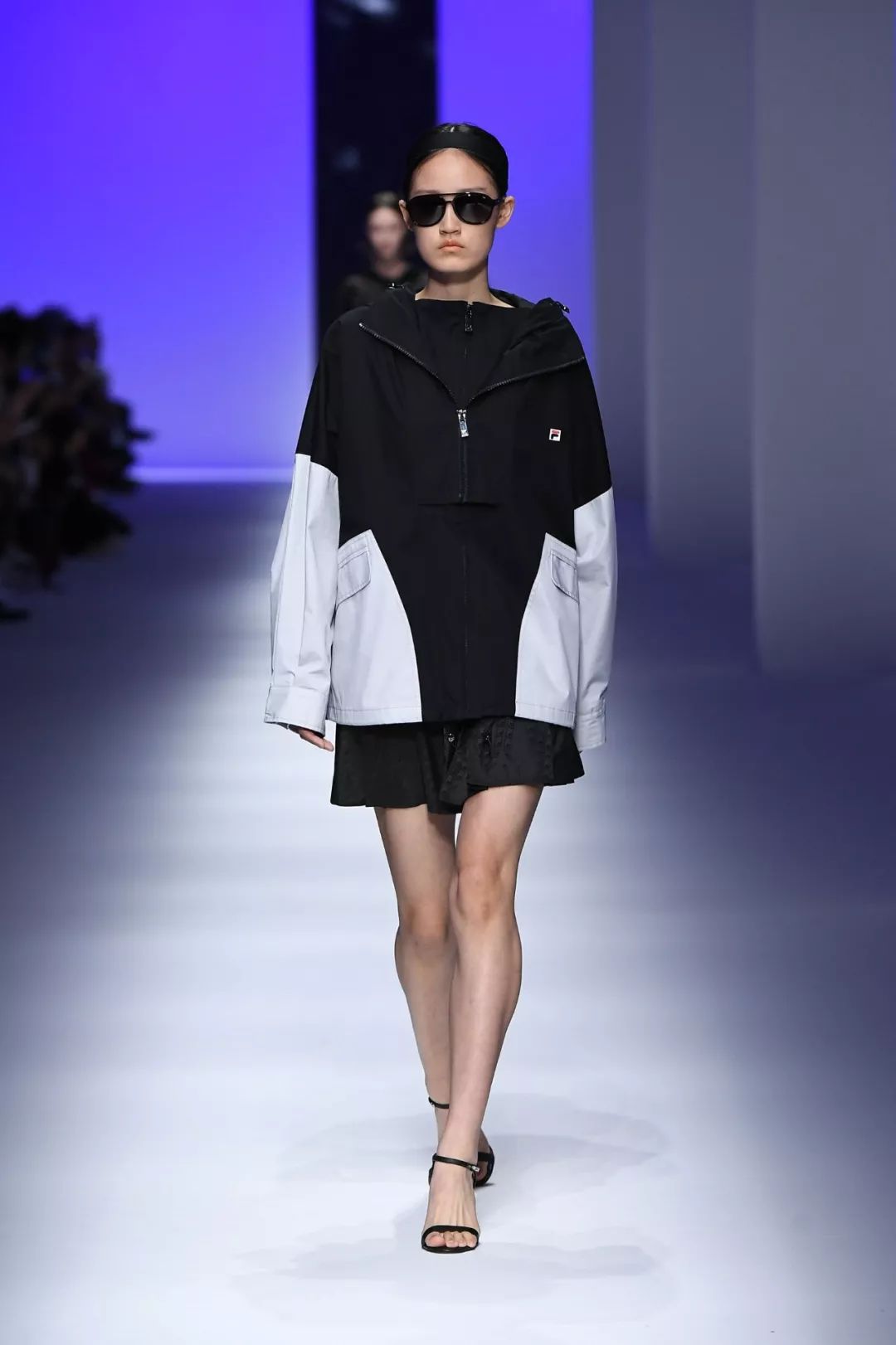 fila运动衣怎么搭配,fila高级时装