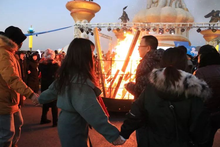 中国马镇冰火节,马镇冰火节