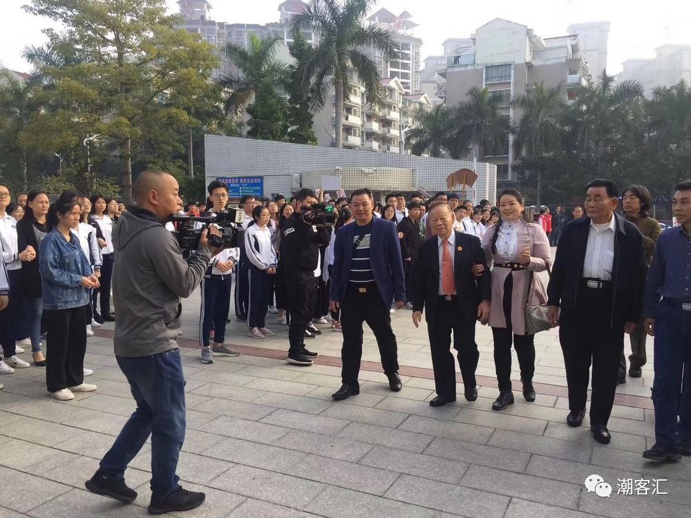 丰顺大老板回乡，CCTV都来采访了