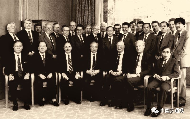 中国船检鲤鱼跃龙门！他说，这40年的快速发展，承载了几代船检人的梦