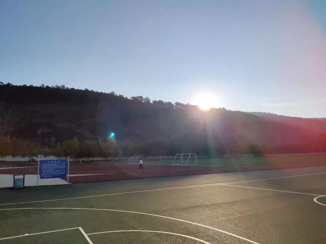 丽江在世界排名第一的大学,想想就激动