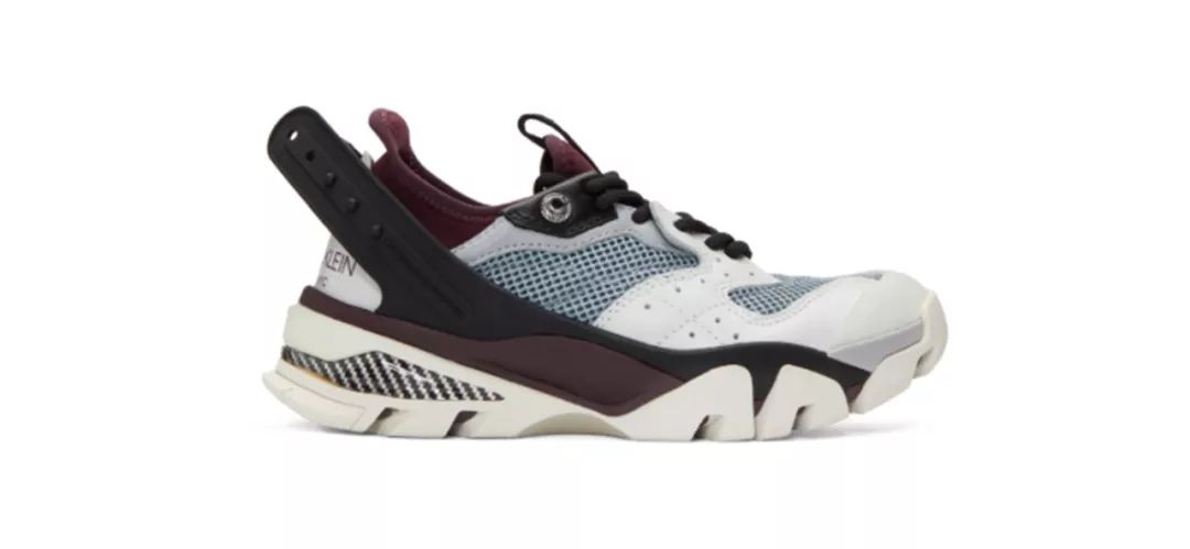 看完编辑部同事们送给自己的圣诞礼物，我哭了，你呢？（内含吹波糖福利！）