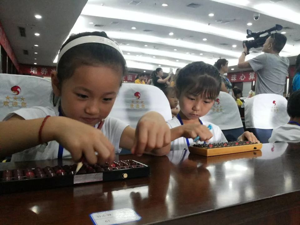 学珠心算必学的口诀,学珠心算到底怎样