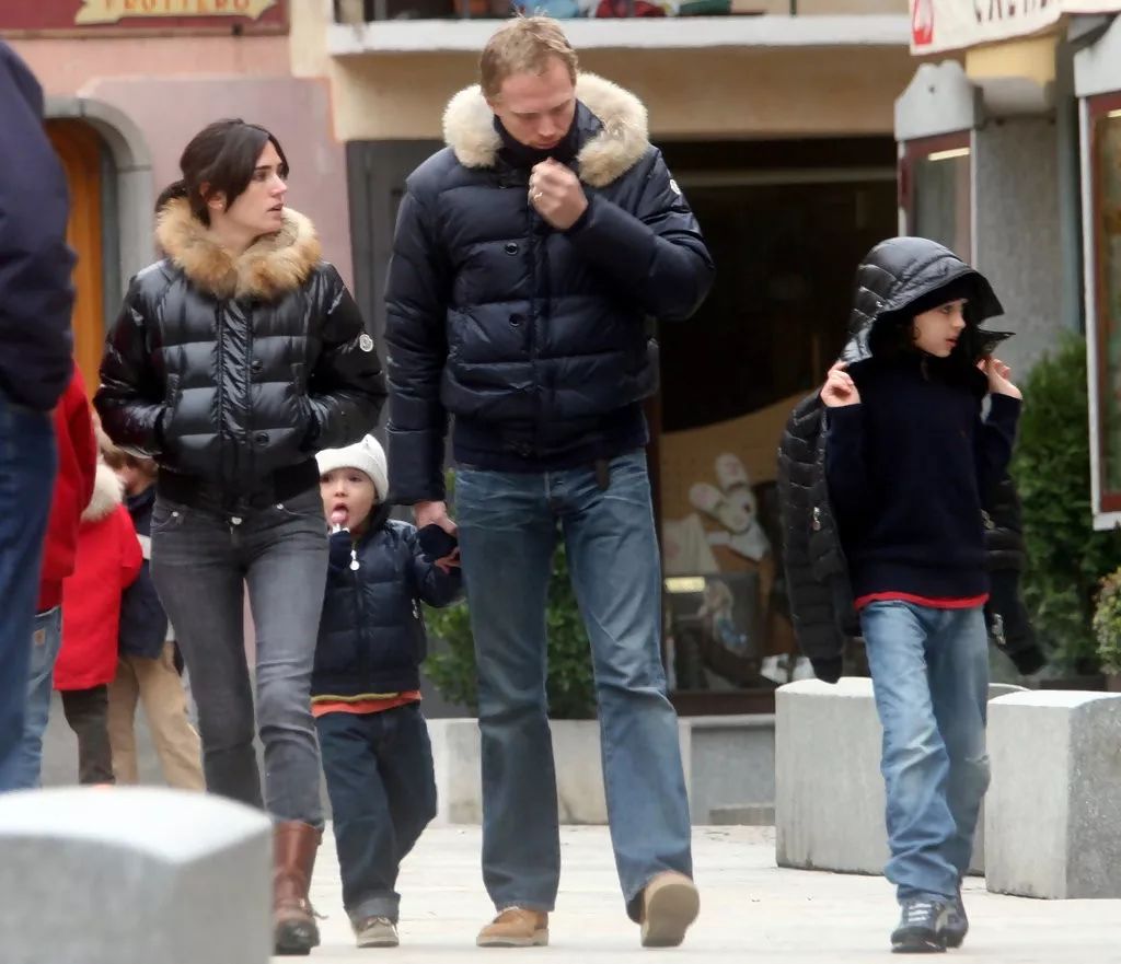 小雀斑衣服,小雀斑穿的大衣