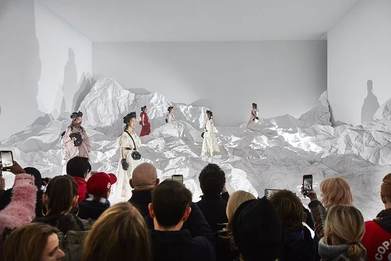 小雀斑衣服,小雀斑穿的大衣