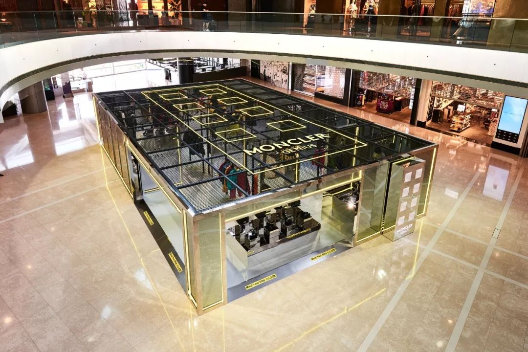 小雀斑衣服,小雀斑穿的大衣