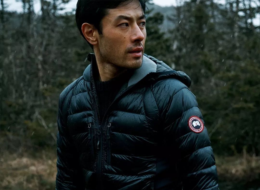 小雀斑衣服,小雀斑穿的大衣