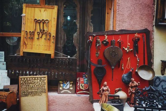 这座城市文艺到骨子里,只当它是西班牙之旅中转站未免太可惜