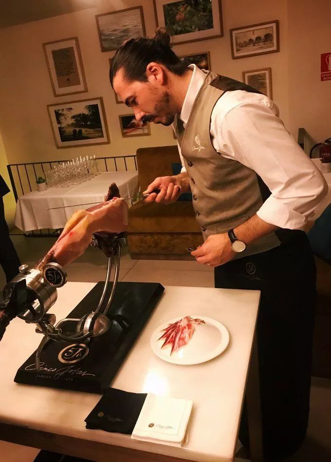 这座城市文艺到骨子里,只当它是西班牙之旅中转站未免太可惜