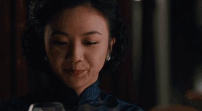 她用性冷淡惊艳了全世界：所谓气质，就是不管气质