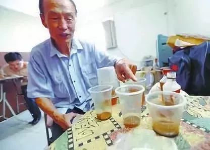 头骨磨粉治精神病?生吃蝌蚪强身健体?“保健神招”害人呀!