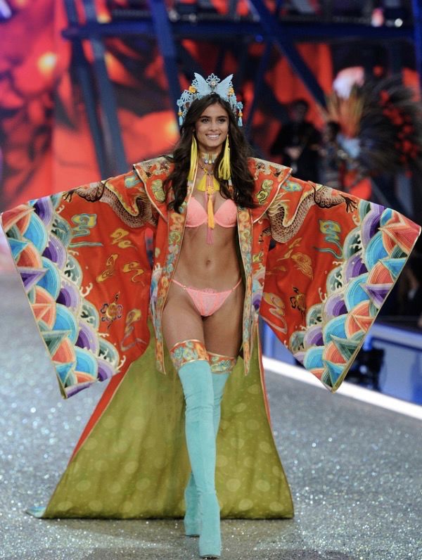 dg新一轮奇葩广告,dg新广告视频大全