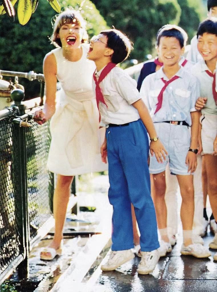 dg新一轮奇葩广告,dg新广告视频大全