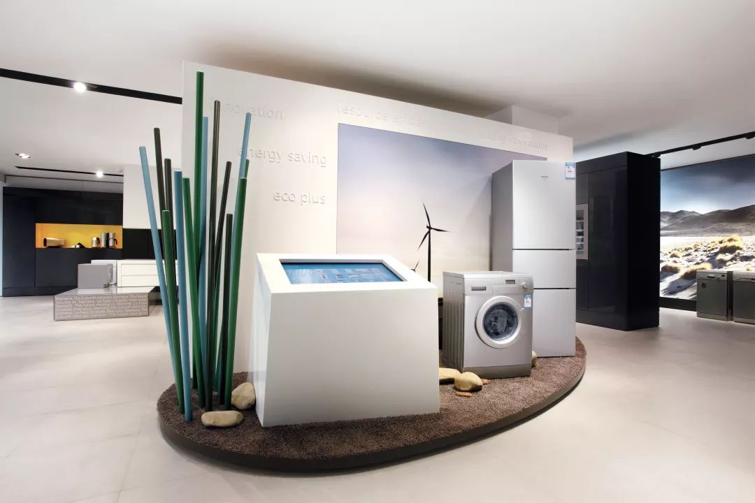 改革开放40周年图片展进行巡展,改革开放40周年南京图片展现场