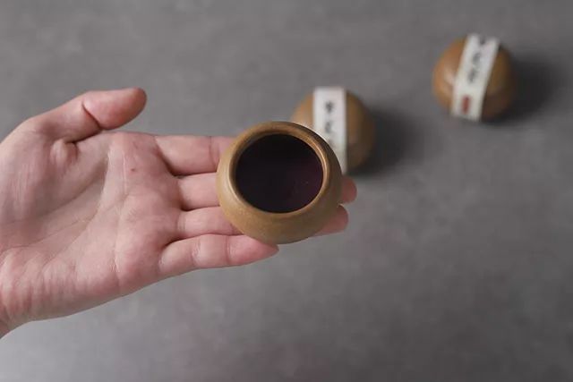 失眠=自杀+毁容！睡前用千年助眠古方抹一抹，5分钟快速入睡！不用打针吃药，没有依赖性！