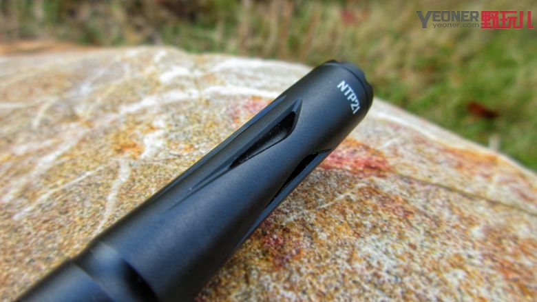 可上天遁地的奈特科尔战术笔NTP21随身体验