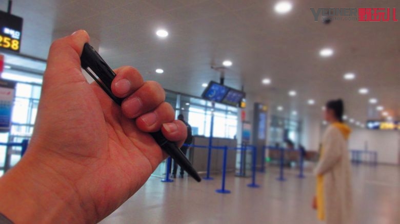 可上天遁地的奈特科尔战术笔NTP21随身体验