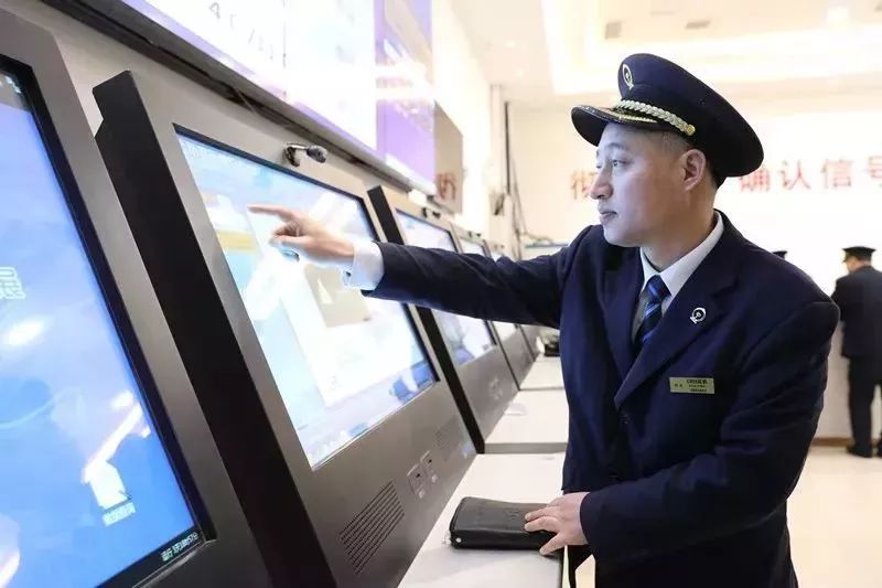 致敬改革开放40周年的新闻,致敬改革开放40年致敬企业家