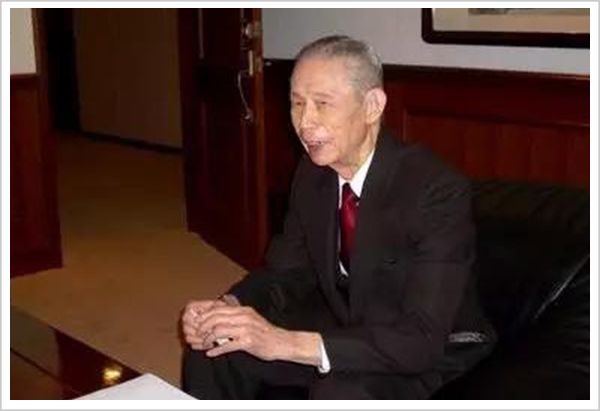 他办出世界顶尖医院，几十年分文不赚，还倒捐千亿救治穷人