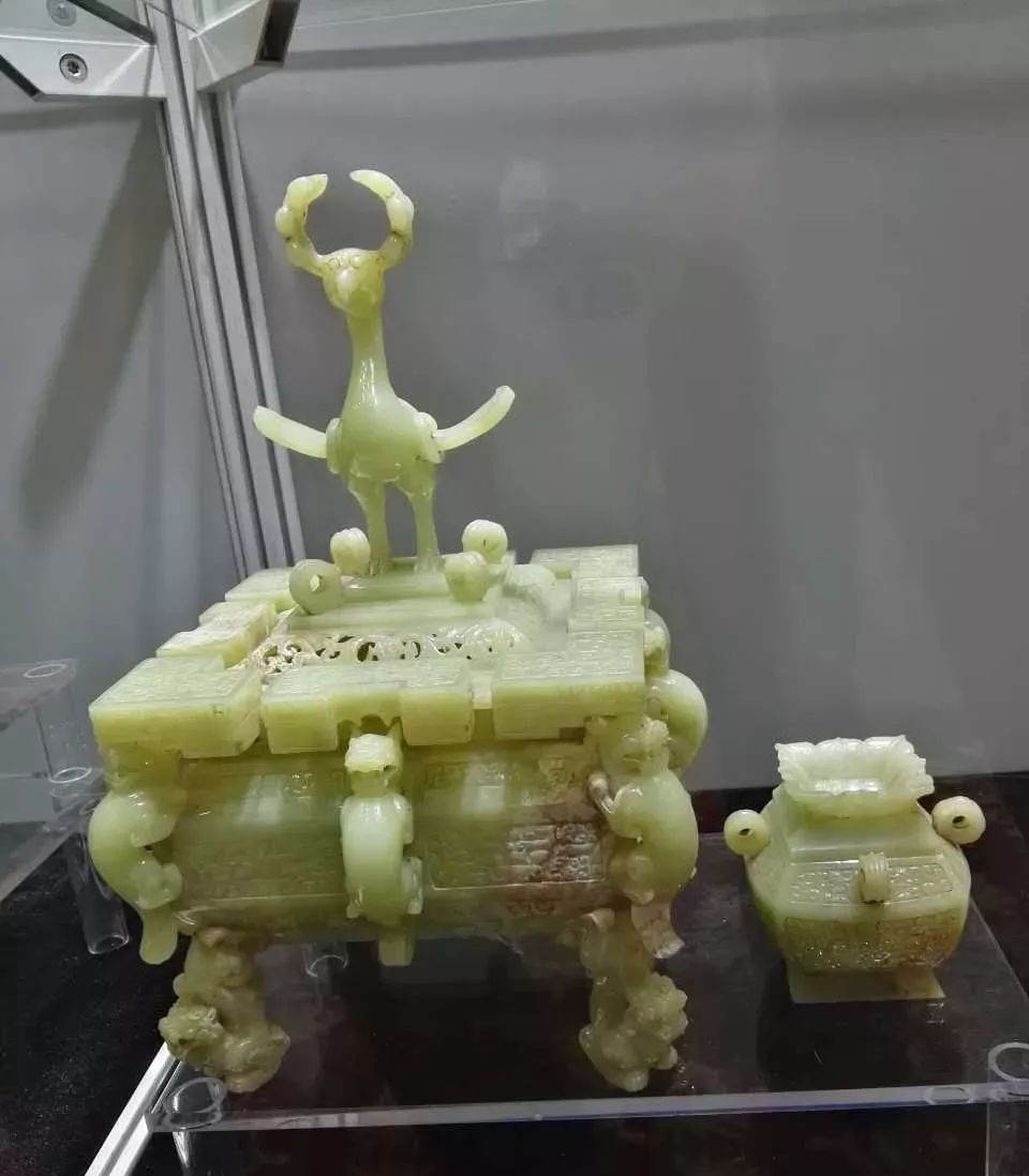 专家遇到患者,专家对民藏的看法