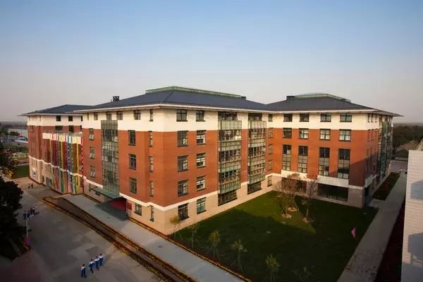 改革开放40周年先进人物事迹介绍,改革开放40周年杰出人物事迹