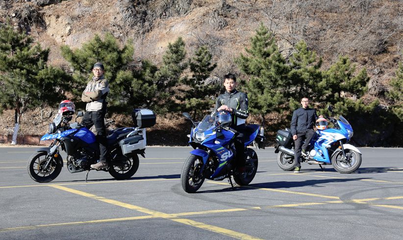 铃木骊驰250和豪爵gw250哪个好,豪爵铃木三兄弟配置对比表