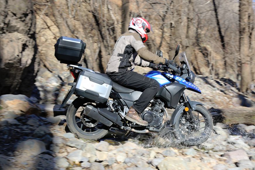 铃木骊驰250和豪爵gw250哪个好,豪爵铃木三兄弟配置对比表