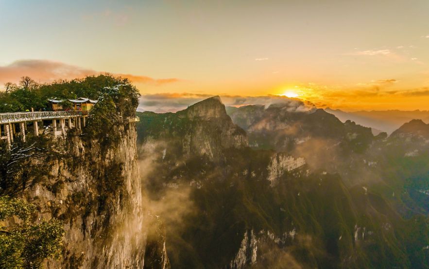 湖南天门山3日2晚跟团游,长沙张家界凤凰6天5晚双人游