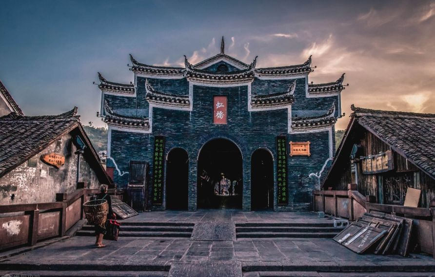 湖南天门山3日2晚跟团游,长沙张家界凤凰6天5晚双人游