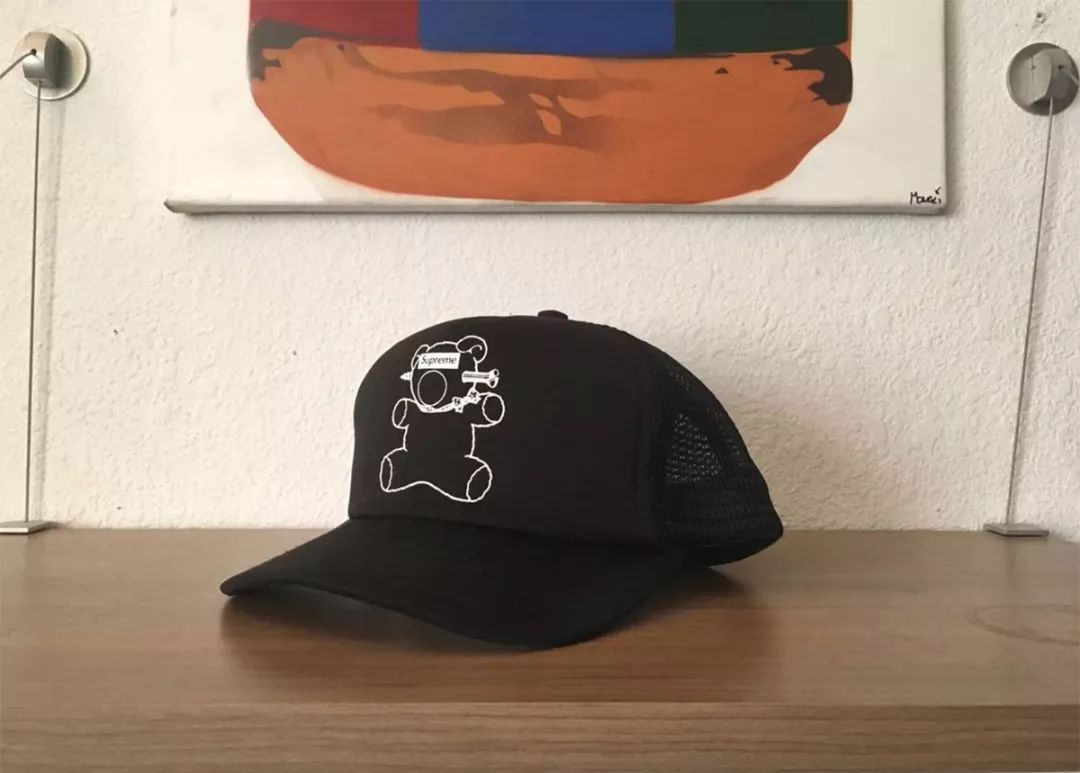 实不相瞒，我第一顶帽子是现在看来“土到掉渣”的货车帽